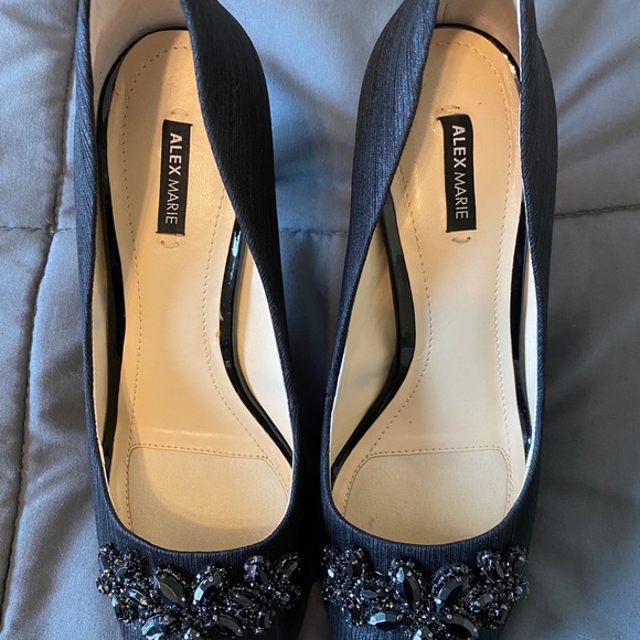 Alex & Marie elegant black heels w black sparkles beautiful shoe worn once - Picture 4 of 6